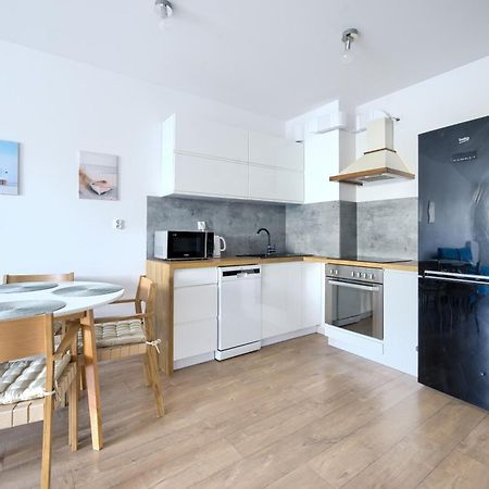 Apartamentyprzymorzu Baltycki Z Miejscem Postojowym I Ogrodkiem Kolobrzeg Bagian luar foto