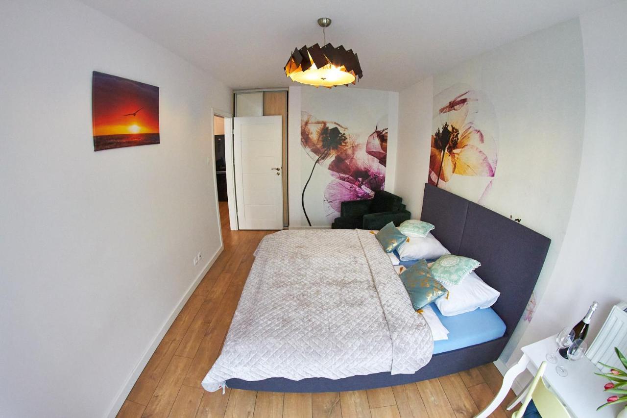 Apartamentyprzymorzu Baltycki Z Miejscem Postojowym I Ogrodkiem Kolobrzeg Bagian luar foto