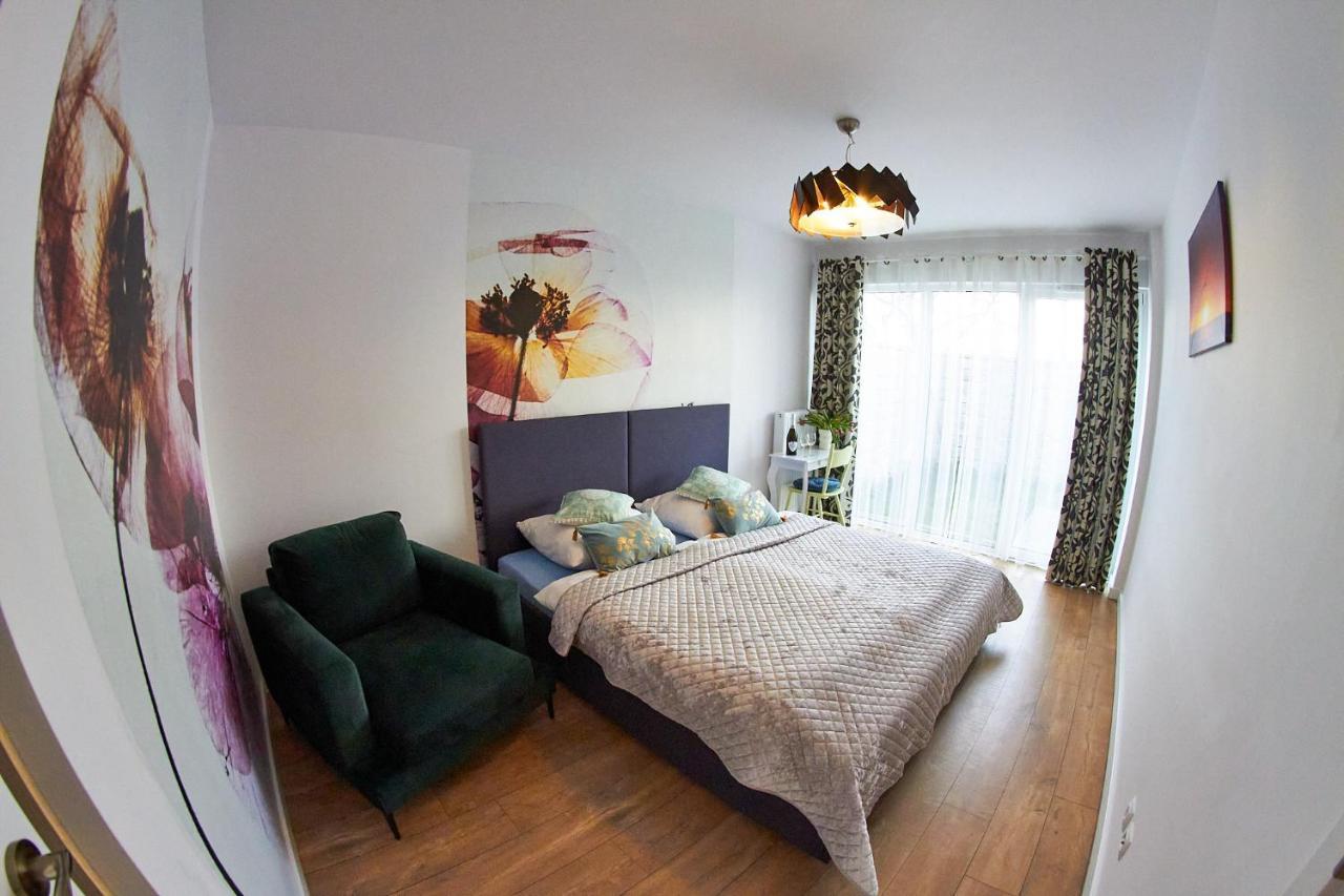 Apartamentyprzymorzu Baltycki Z Miejscem Postojowym I Ogrodkiem Kolobrzeg Bagian luar foto