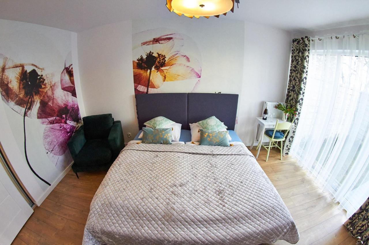 Apartamentyprzymorzu Baltycki Z Miejscem Postojowym I Ogrodkiem Kolobrzeg Bagian luar foto