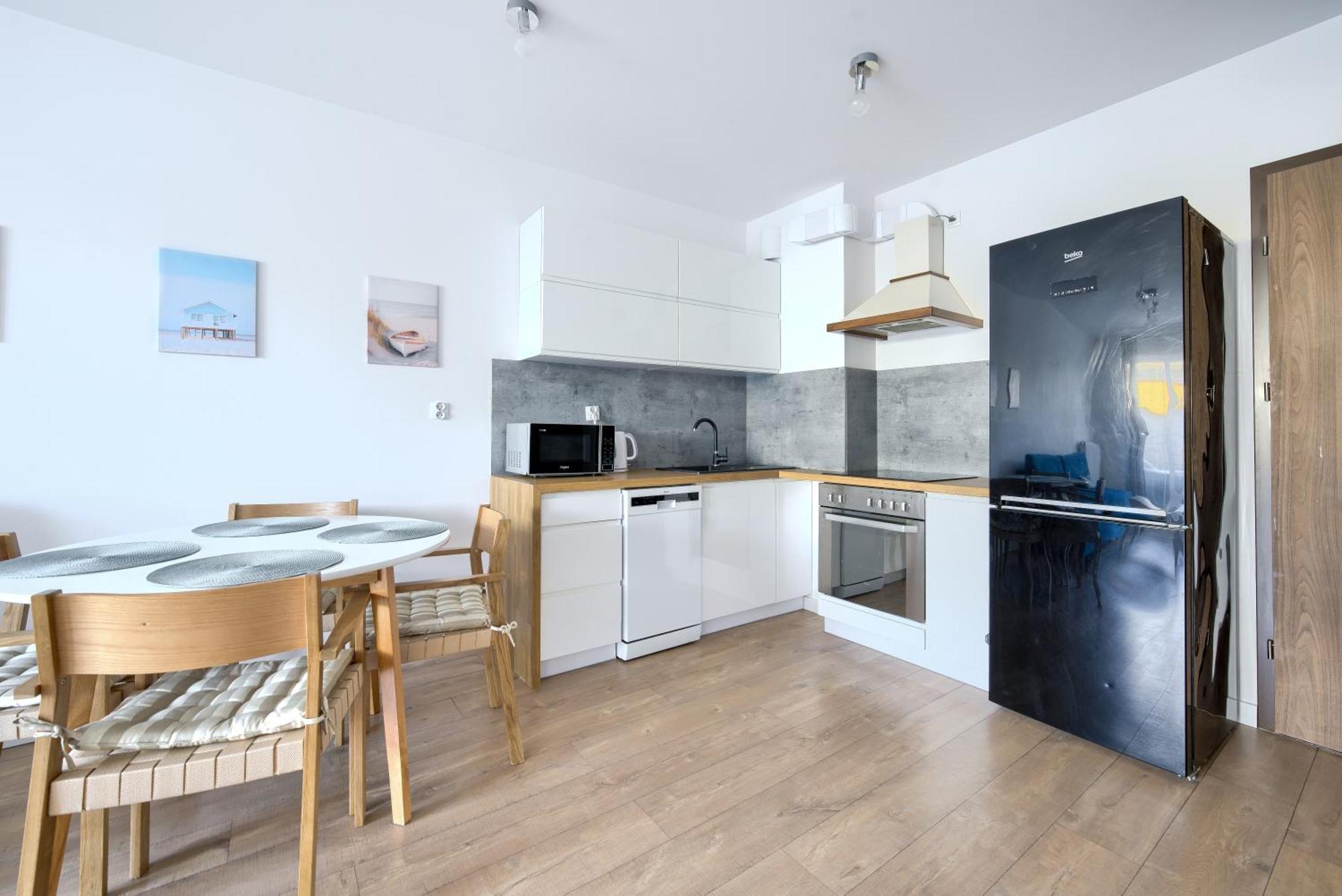 Apartamentyprzymorzu Baltycki Z Miejscem Postojowym I Ogrodkiem Kolobrzeg Bagian luar foto